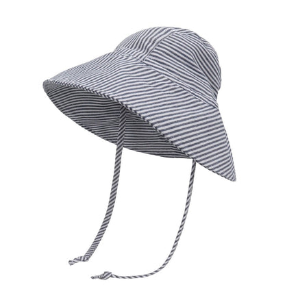 Outdoor baby hat, wide brim, unisex, cotton linen, provides sun protection for toddlers in summer.