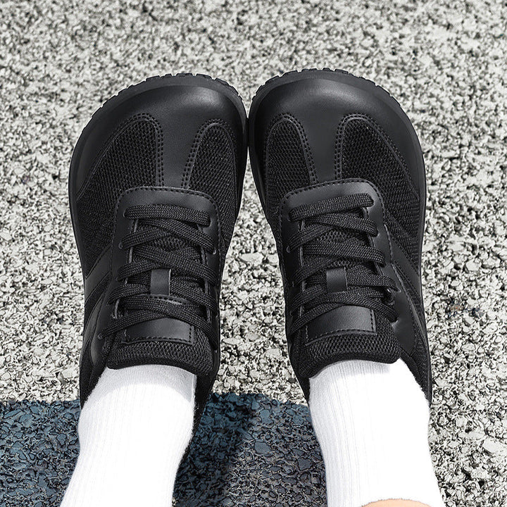 Modern minimalist barefoot shoes, wide toe box, non-slip sole, suitable for all genders.
