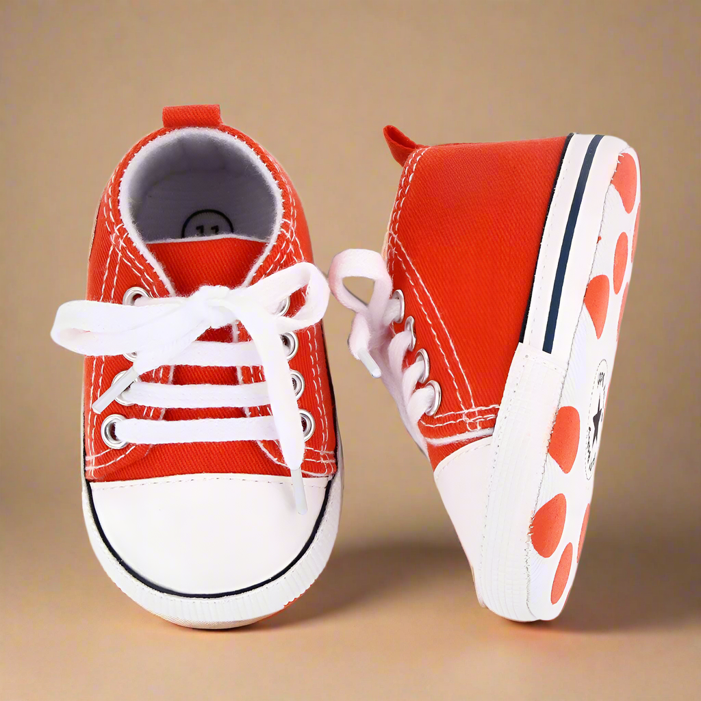 Infant sneakers, breathable textile upper, flexible and non-restrictive