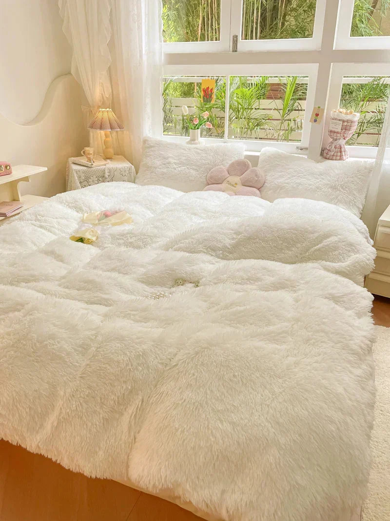 Modern candy-colored soft duvet cover, plush velvet for a stylish and comfortable bedroom.
