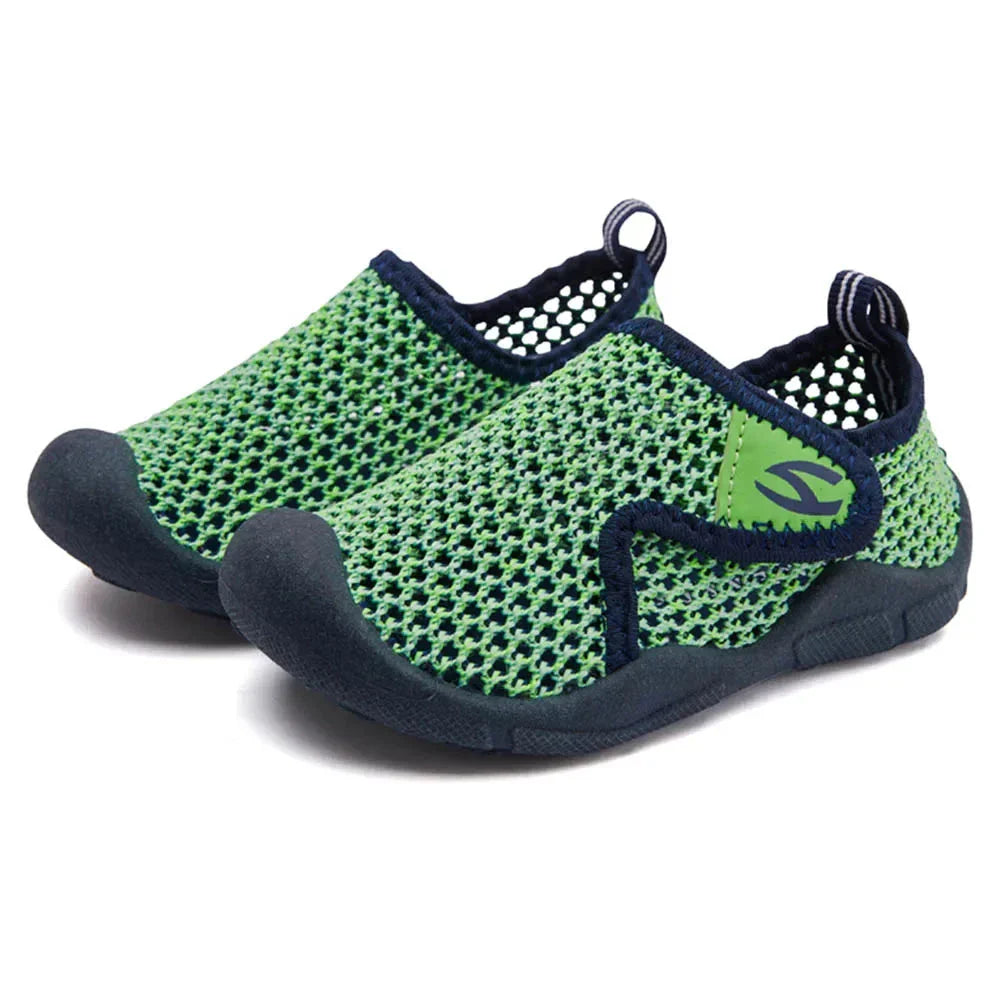 Breathable and flexible children's shoes in a neutral color, suitable for all toddlers.