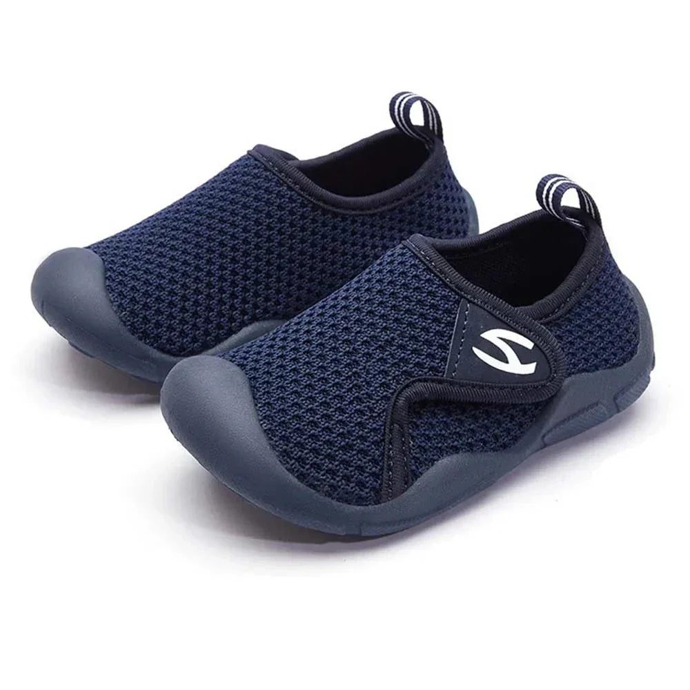 Packaging shot featuring a box of unisex breathable flexible children's shoes.