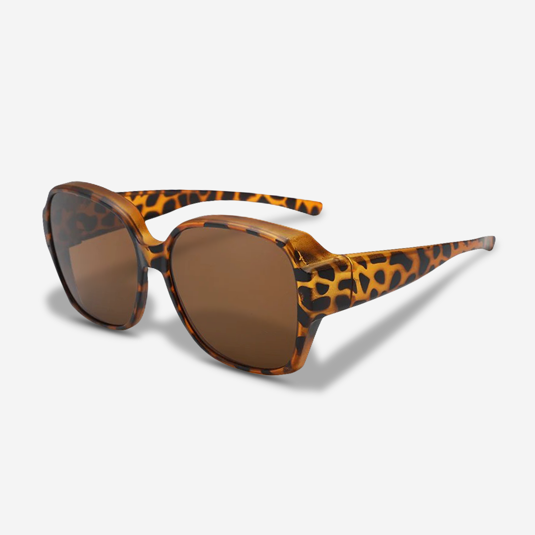 Practical eyewear accessory: unisex clip-on shades providing UV400 protection & glare reduction for prescription lenses.