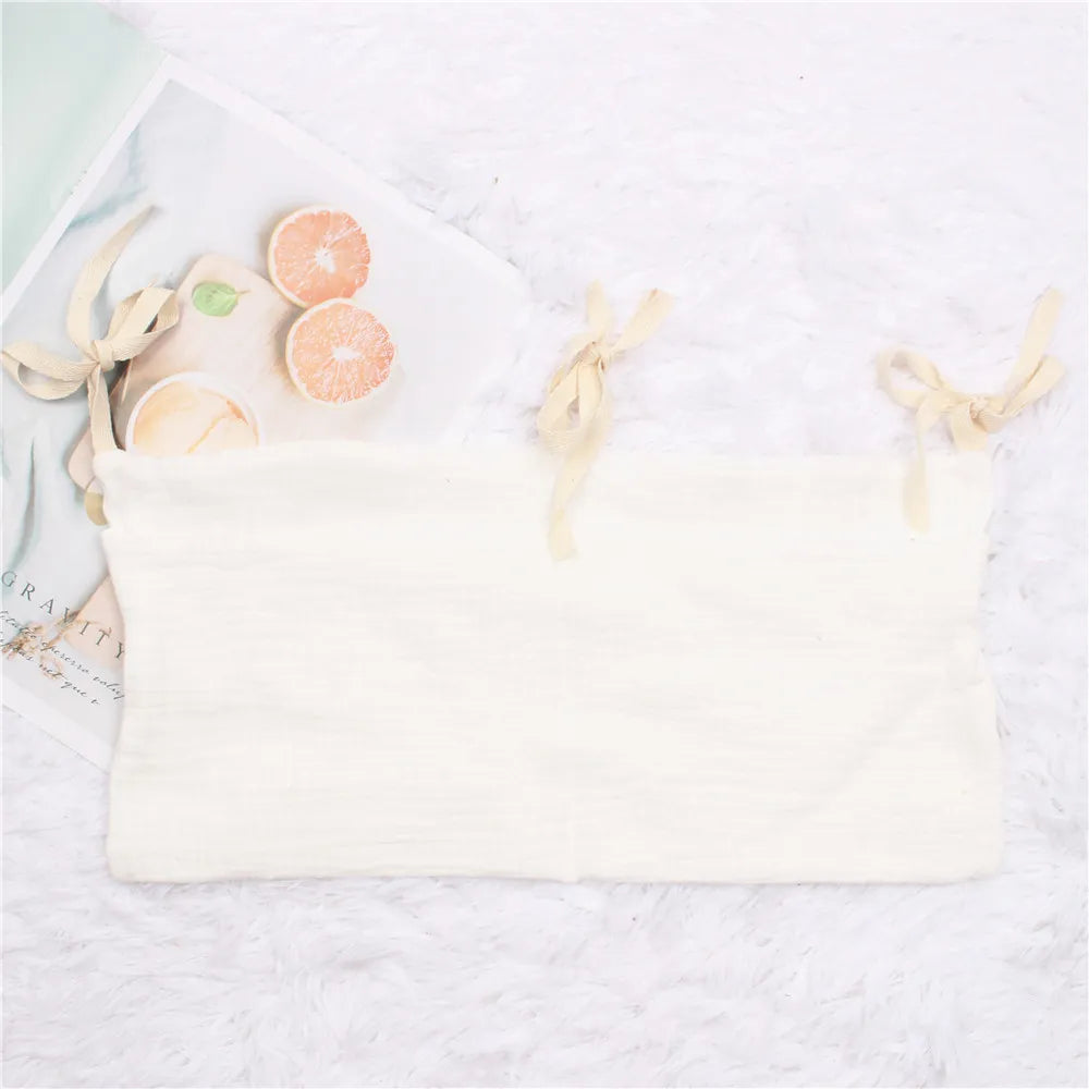 Neutral crib storage for baby, cotton fabric, hangs securely