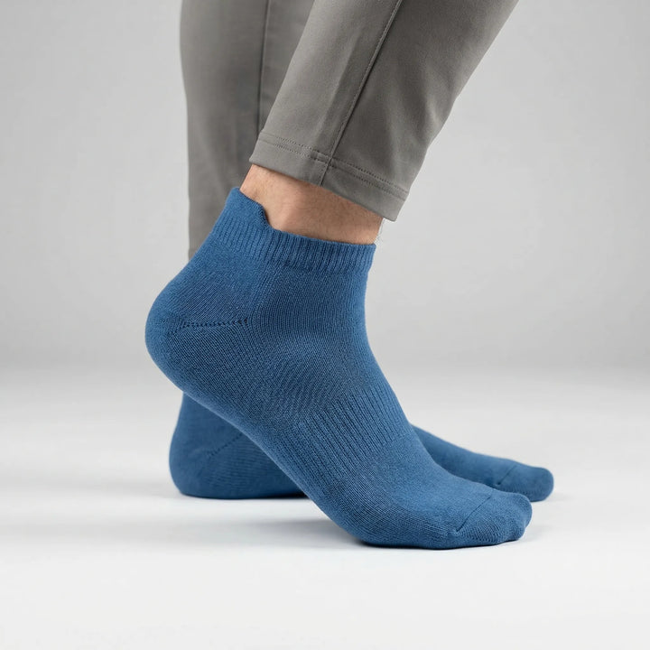 Merino wool no-show ankle socks, ultra-cushioned for running, athletic activities & blister prevention.