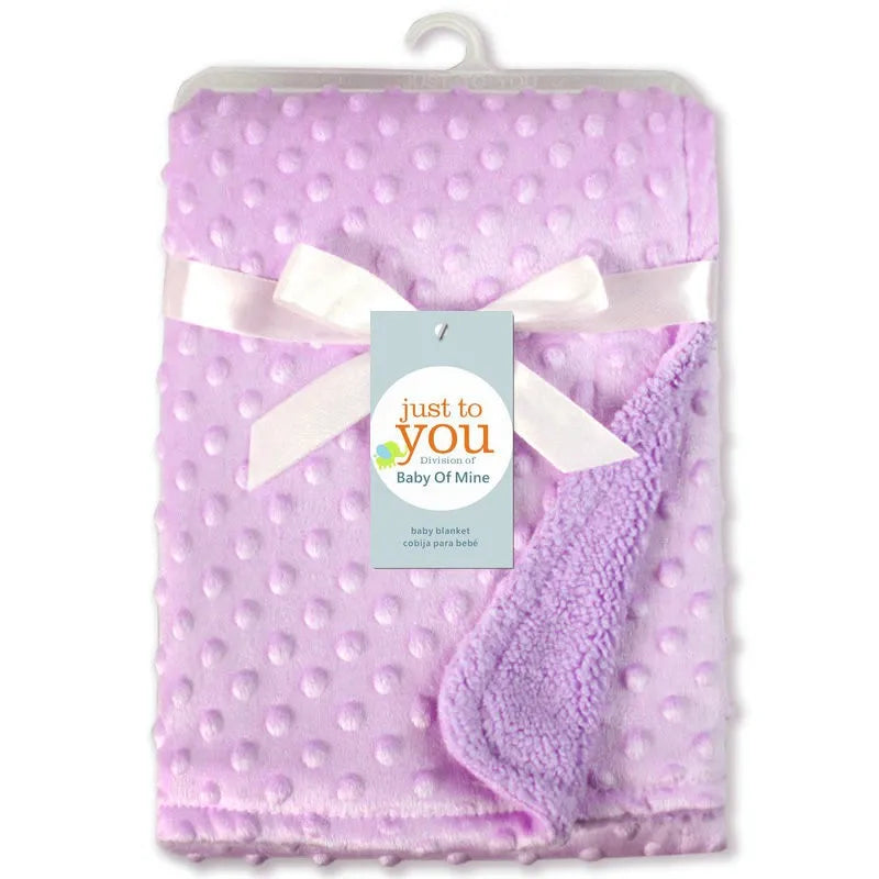 Unisex double layer cotton blanket, featuring a gentle texture, suitable for all seasons and newborns.