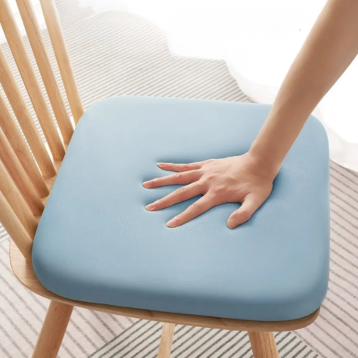 Close-up of breathable fabric on the non-slip ergonomic seat cushion for daily comfort & support.