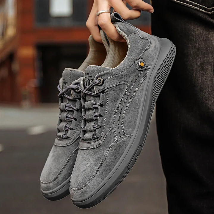 Unisex Everyday Comfort Sneakers, classic style, ideal for casual and walking wear.