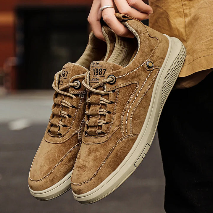 Retro-inspired unisex comfort footwear, classic style perfect for everyday walking.