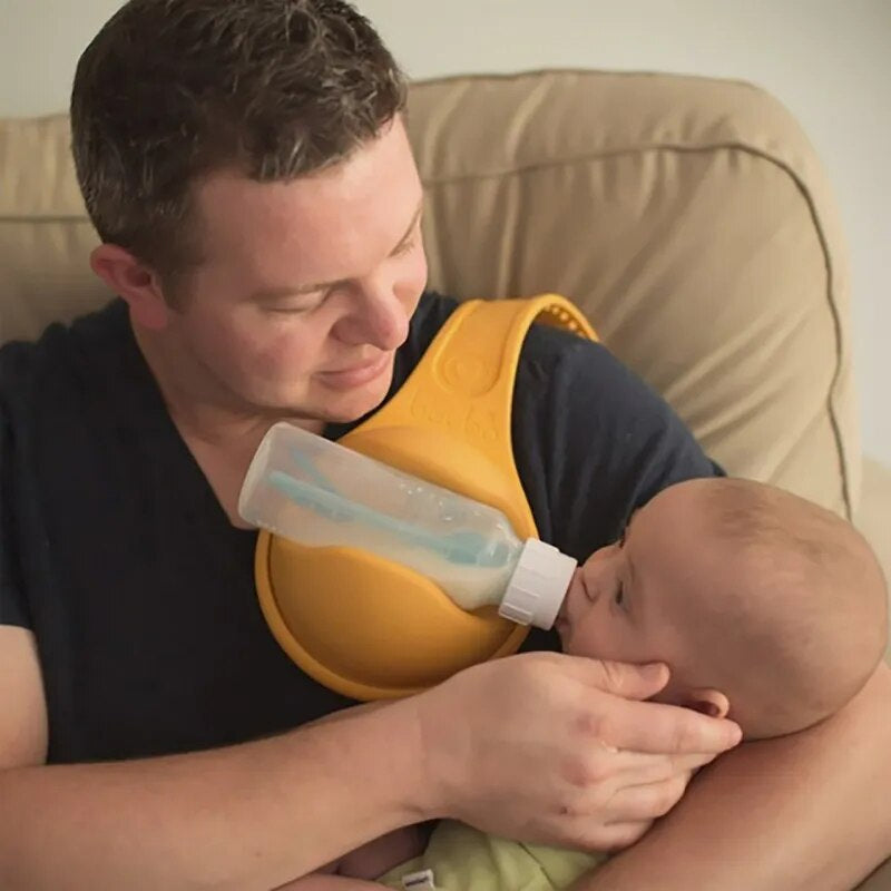 Ergonomic rubber baby bottle holder, providing a secure hands-free solution for nursing and feeding newborns.