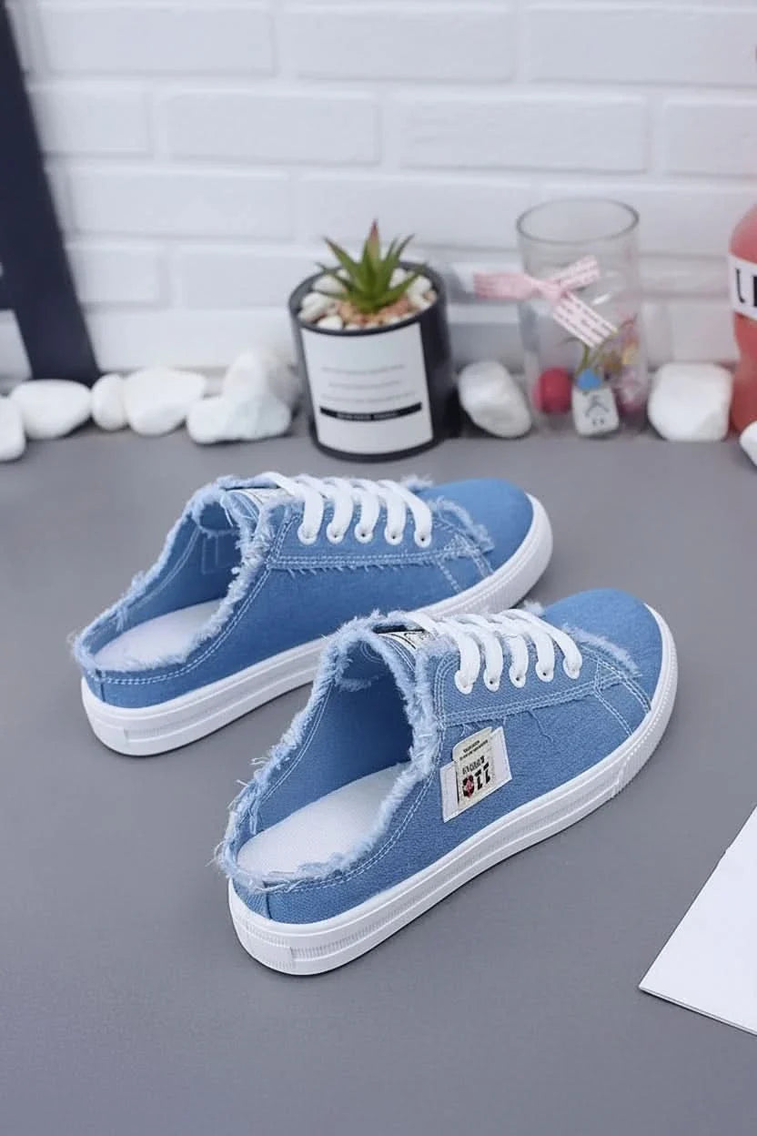 Unisex high-top lace-up sneakers in white, perfect for everyday casual style and comfort. Streetwear footwear.