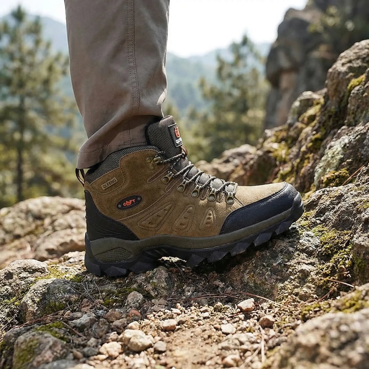 Unisex high-top outdoor hiking boots, lace-up trail boots for durable all-terrain adventure gear and foot support.