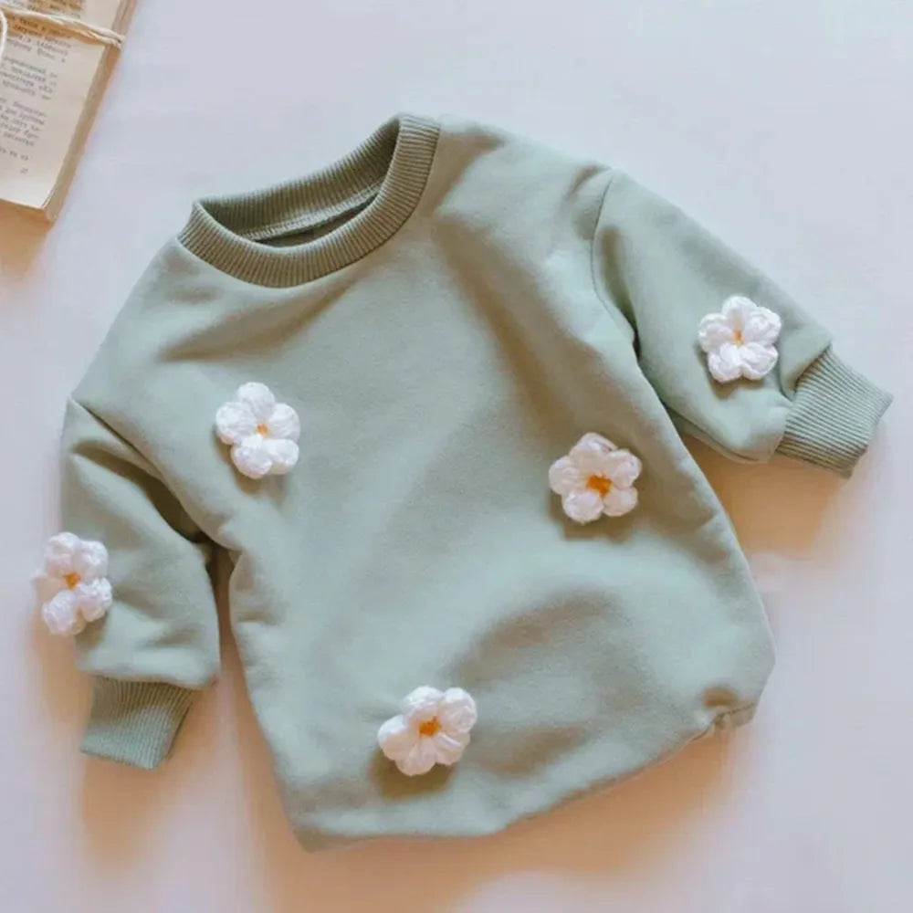 Baby fashion cloud print romper, a durable and charming cotton outfit for little ones.