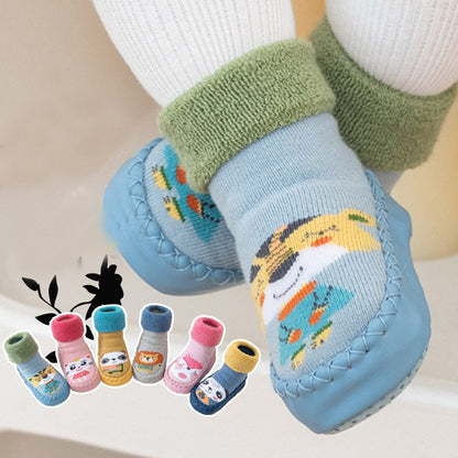 Unisex infant color-matching soft canvas walking shoes with anti-slip soles, perfect for first crawler steps.