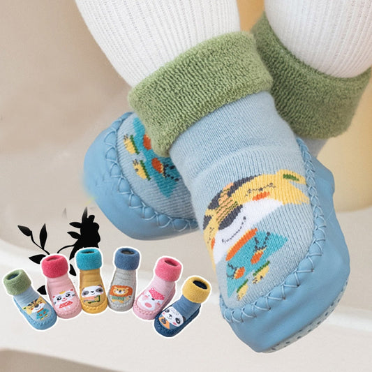 Unisex infant color-matching soft canvas walking shoes with anti-slip soles, perfect for first crawler steps.