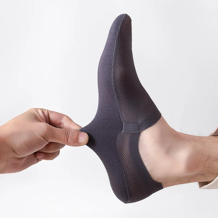 Low-cut no-show socks for sneakers & loafers. Unisex anti-slip design ensures comfort & invisible wear for men & women.