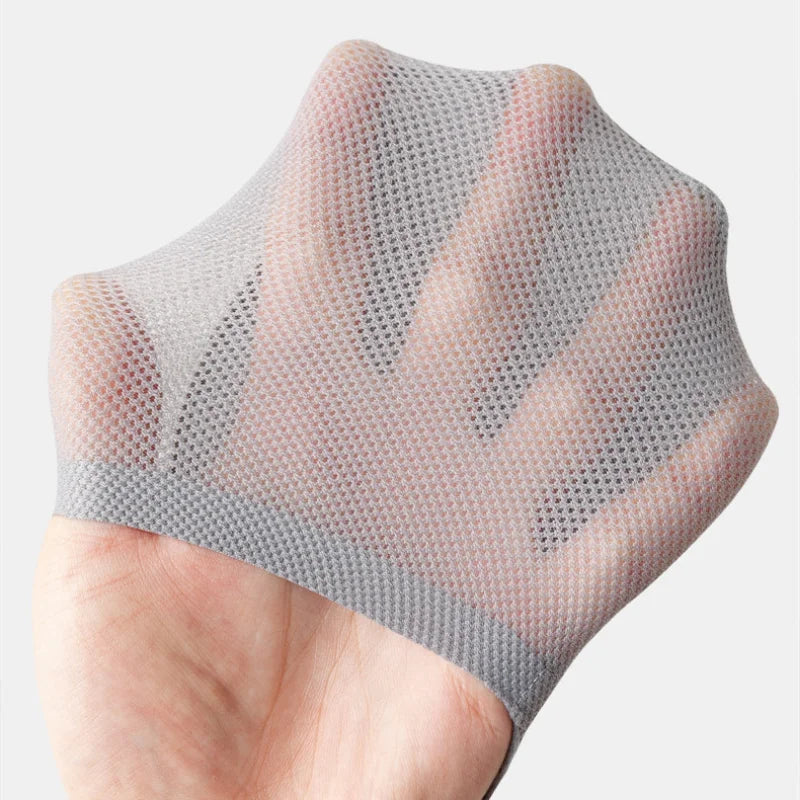 Unisex anti-slip no-show socks, ideal for invisible wear with low-cut shoes. Breathable & comfortable for everyday use.