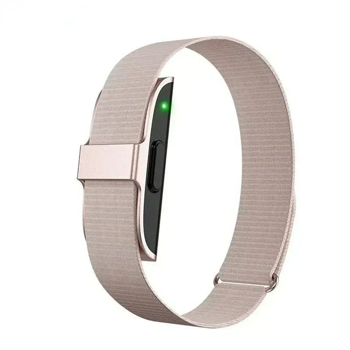 Bluetooth fitness tracker for men & women, monitors heart rate, O2, steps & sleep.