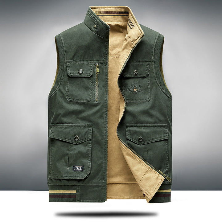 Unisex khaki utility vest with multiple practical pockets, ideal for streetwear layering. A versatile outdoor vest.