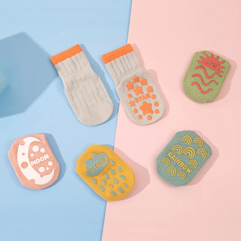 Children's accessories: 5 pairs of anti-slip grip socks, essential for active toddlers