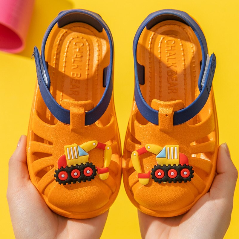 Children's PVC sandals, durable and lightweight, ideal for summer outdoor play and water activities