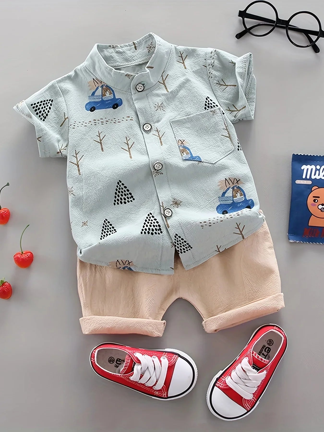 Comfortable infant apparel: Bear print short sleeve and shorts set for kids play