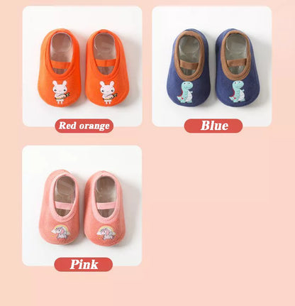 Unisex baby sneakers with a sweet lamb cartoon, non-slip white knit, comfortable for kids