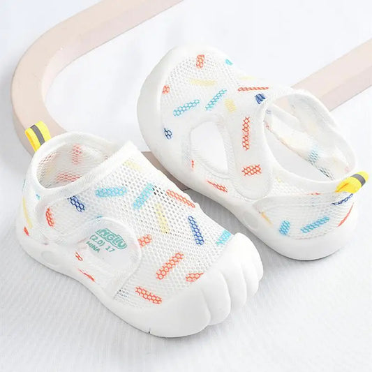 Unisex kids breathable mesh summer sandals, anti-slip sole, perfect for baby's first walkers.