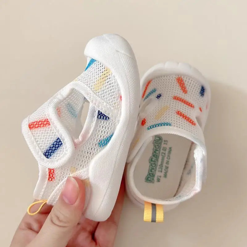 Lightweight toddler summer footwear, breathable mesh upper for active boys and girls.