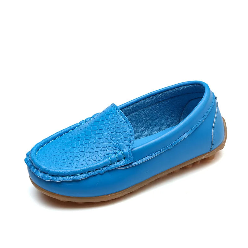 Unisex kids' breathable slip-on loafers, ready for outdoor adventures. Anti-slip sole, youth shoes.