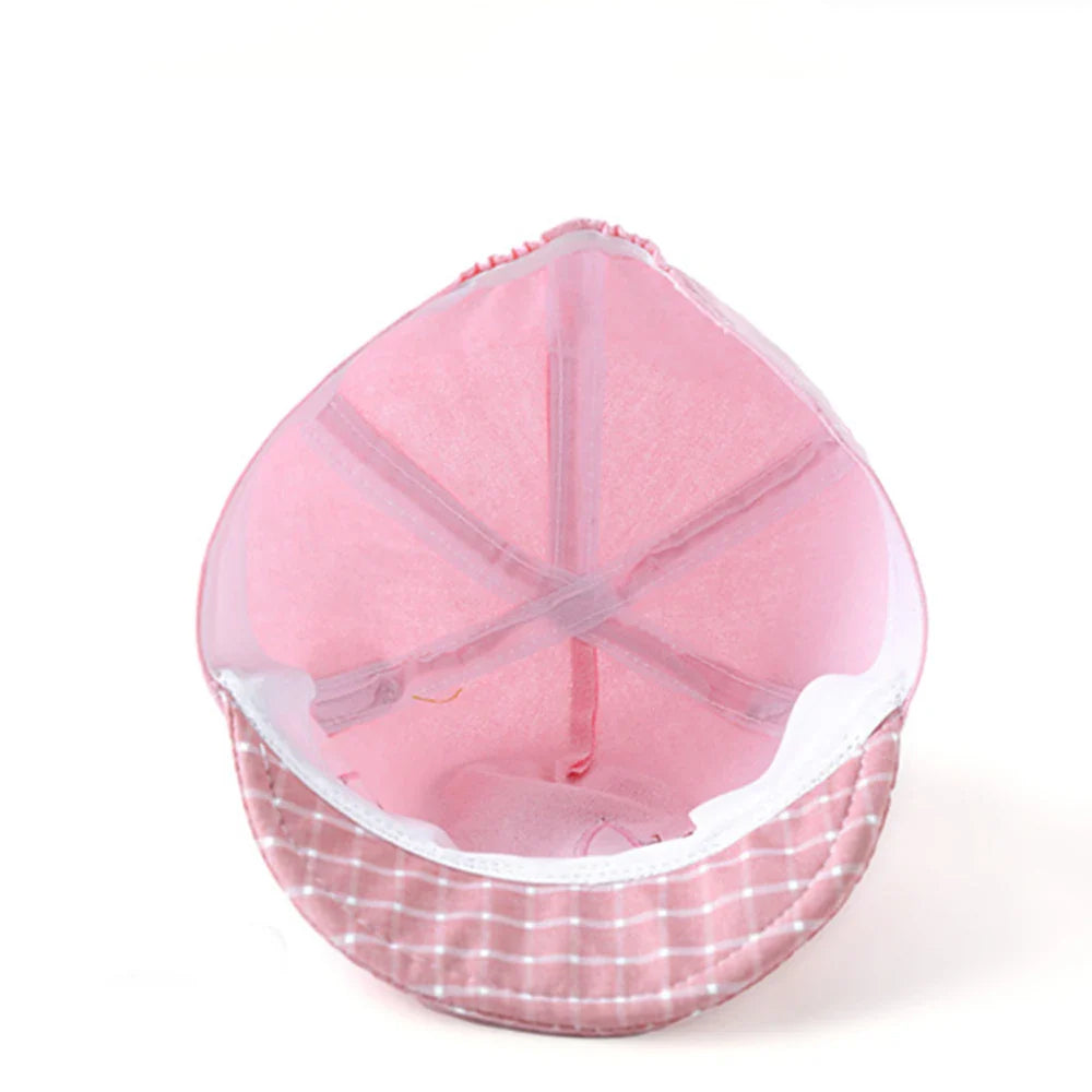 Adjustable cotton baseball cap for kids, featuring an adorable cartoon cat for sunny days