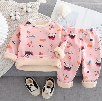 Kids cartoon print fleece pajamas, a soft and warm thermal set suitable for boys and girls