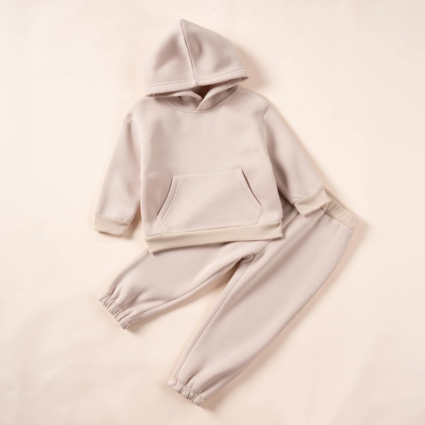 Unisex children's yellow hooded tracksuit, soft polyester for cozy winter days