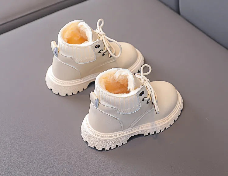 Kids snow boots, green, plush-lined, designed for winter outdoor play