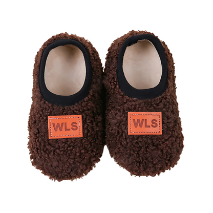 Anti-slip baby footwear, warm plush slippers for toddlers, ensuring child comfort indoors