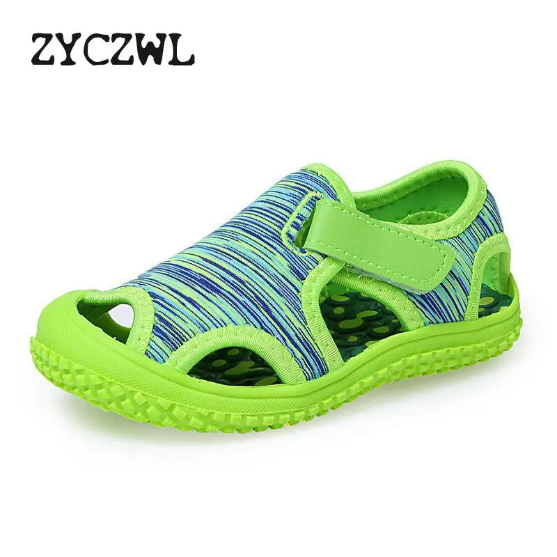 Toddler sport sandals with adjustable strap, quick-dry material, perfect for beach and outdoor activities