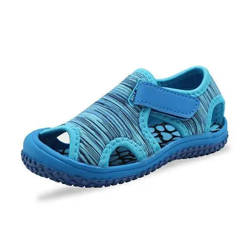 Childrens' sport sandals, vibrant blue, designed for breathability and comfort during play