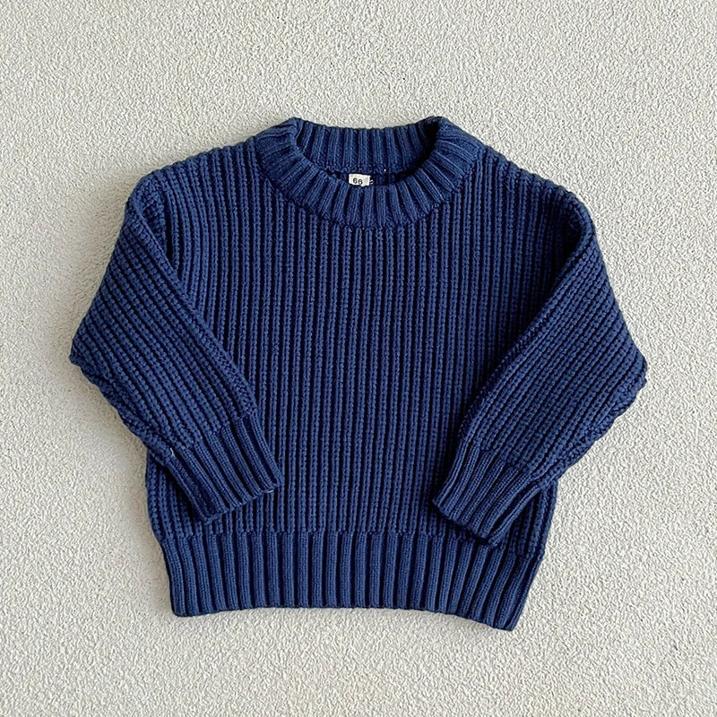 Warm winter wear: super soft knitted sweater, a comfortable choice for unisex children