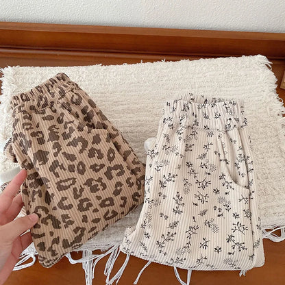 Warm fur-lined kids pants, unisex toddler bottoms with elastic waist, perfect for winter baby clothing