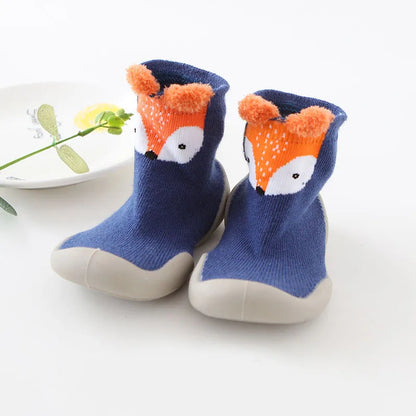 High-quality knitted baby first walker boots, unisex, with durable non-slip sole.