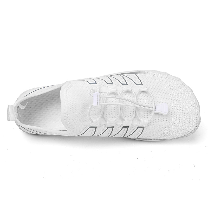 Flexible sole barefoot training shoes, promoting ground feel and foot strength.