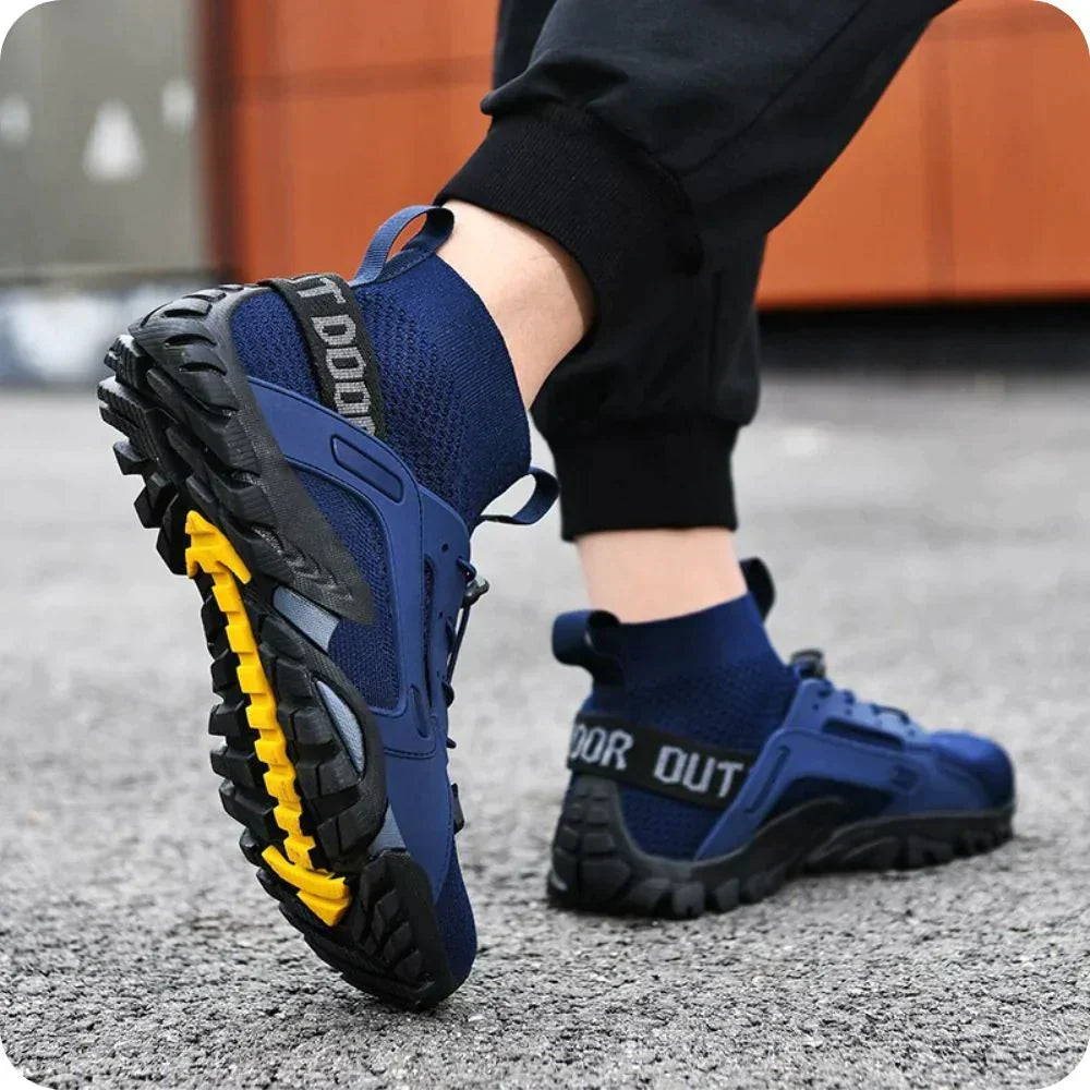 Breathable, unisex barefoot shoes with a flexible sole, ideal for natural movement and everyday wear.