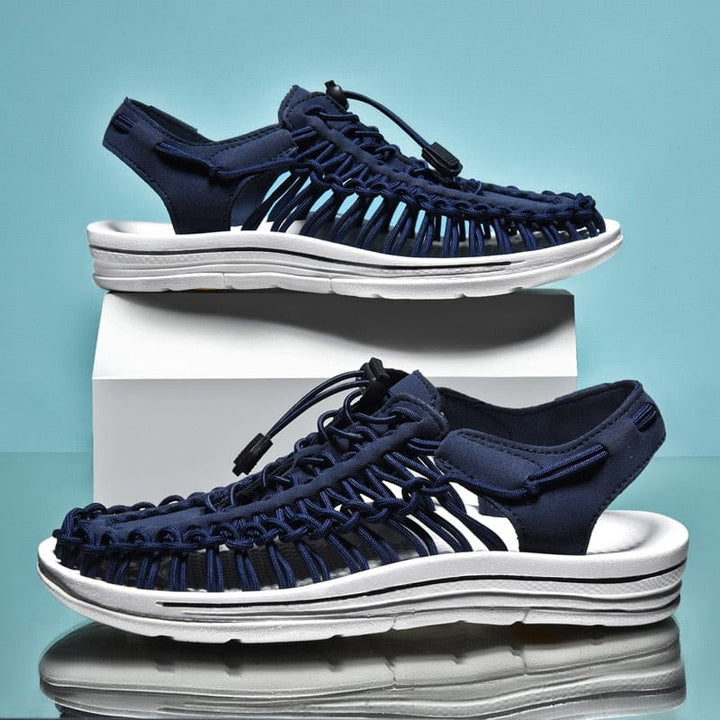 All-day comfort woven sandals, lightweight unisex design for casual summer activities.