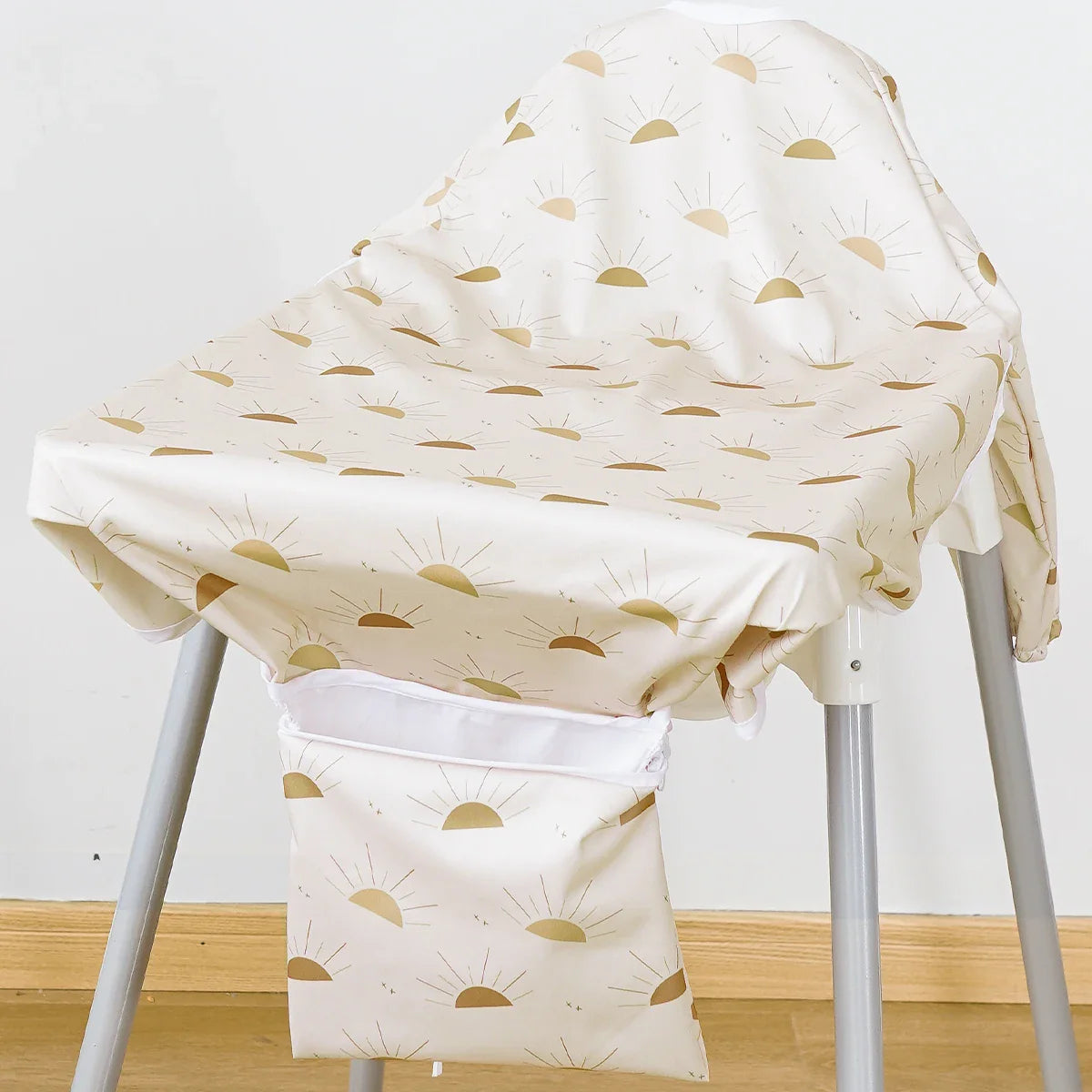 Easy-clean unisex long sleeve waterproof bib with front pocket, perfect for messy eaters.
