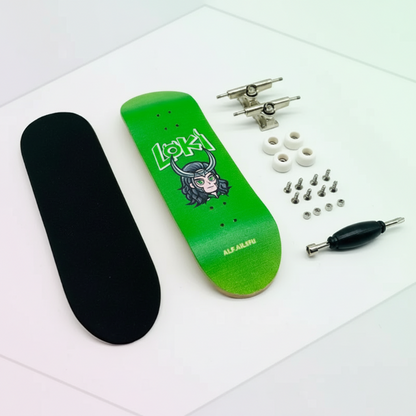 Unisex wooden mini fingerboard with robust design, great for skate practice