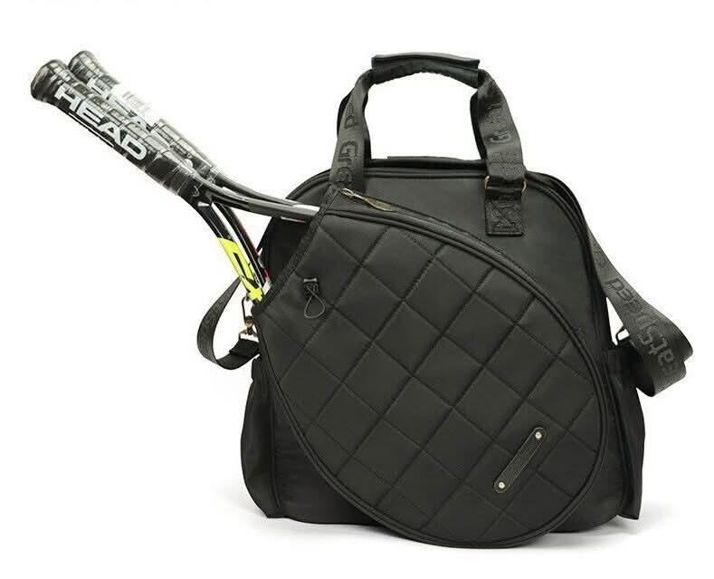 Durable unisex racket bag, ideal for carrying tennis & padel gear, a key player accessory.