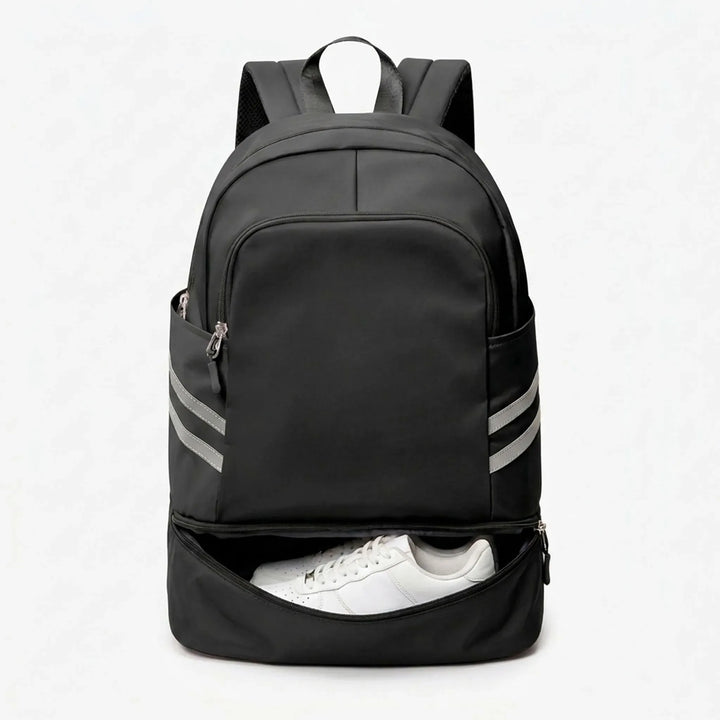 Robust unisex daypack/travel backpack. Durable design with multiple compartments for active daily use.