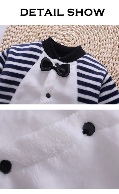 Folded 'Cozy Outfit': Unisex newborn romper jumpsuit in flannel, a staple for spring baby fashion
