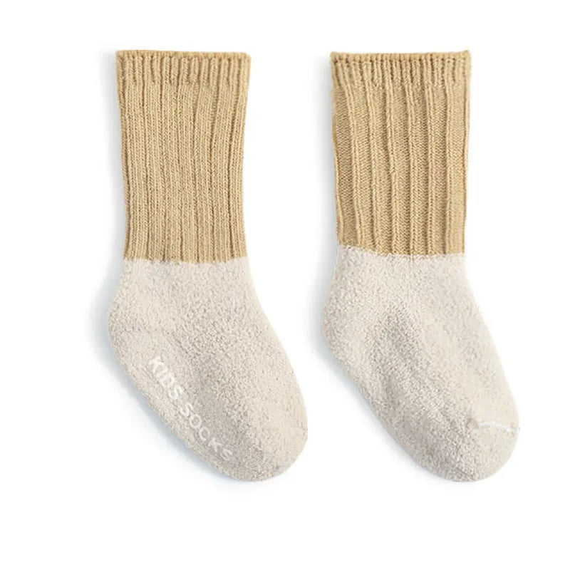 Winter non-slip socks for newborns, featuring a soft and plush lining