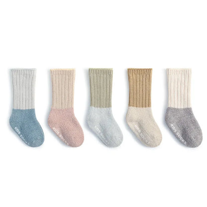 Soft infant winter non-slip socks, cozy and ideal for baby's sensitive skin